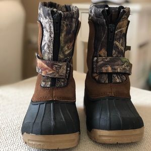 Boys snow boots